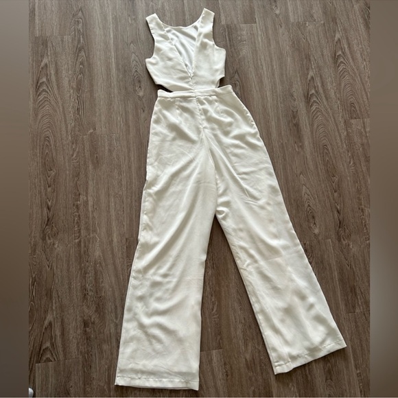 Lulus Moments to Remember White Sleeveless Wide-Leg
Cutout Jumpsuit - Picture 5 of 16